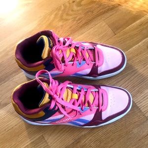 Reebok low top sneakers